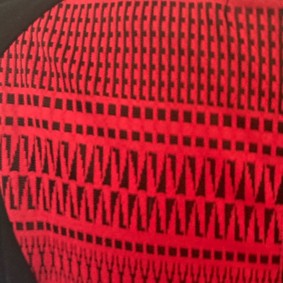 Cap Sleeve Red & Black dress - Picture 6 of 8